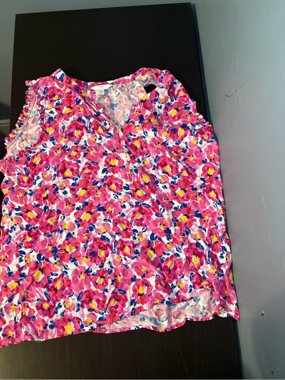 Time and Tru Pink Floral Sleeveless V-Neck Tank